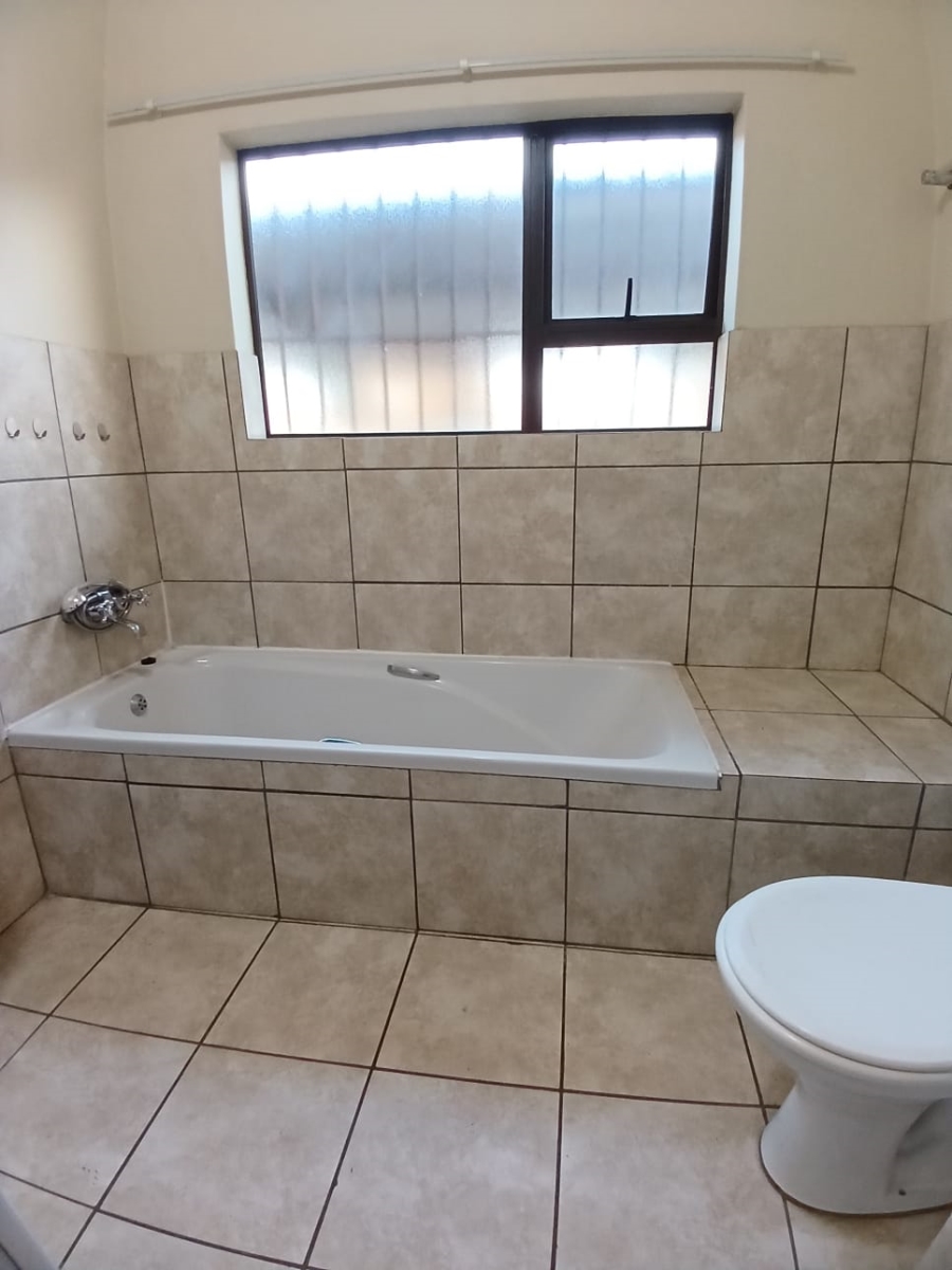 1 Bedroom Property for Sale in Vaalpark Free State